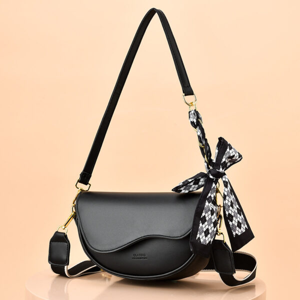 Special Interest Light Luxury Fashion Underarm Saddle Bag - Image 5