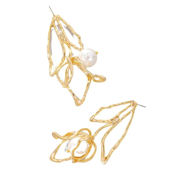 18K Real Gold Electroplated Tulip Pearl Earrings Retro Exaggerated - Image 2