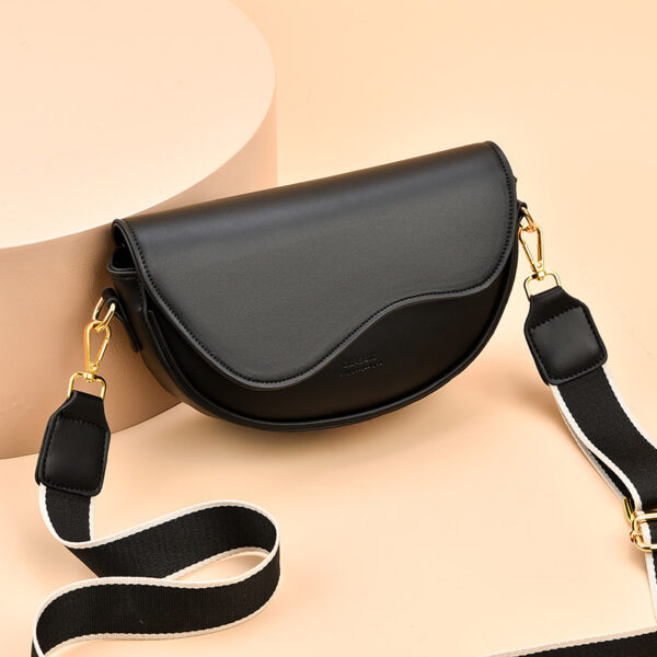 Special Interest Light Luxury Fashion Underarm Saddle Bag - Image 8