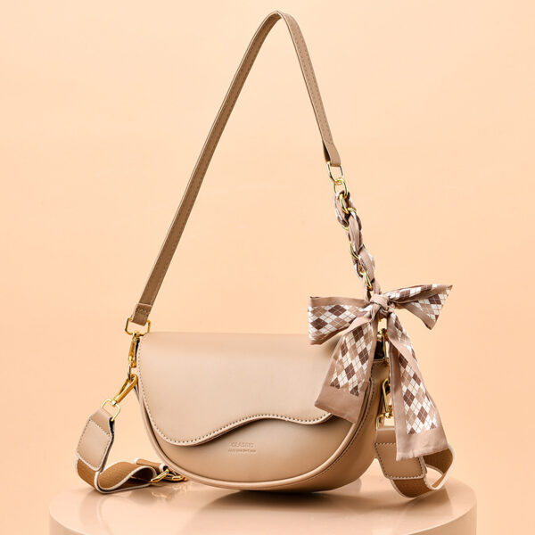 Special Interest Light Luxury Fashion Underarm Saddle Bag - Image 2